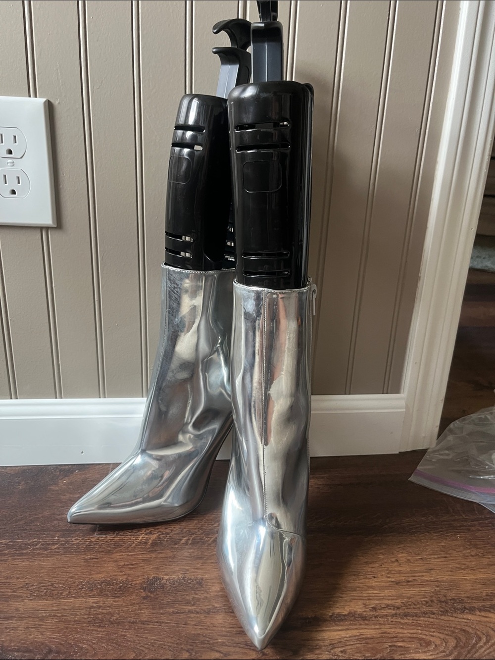 ALDO Women's Silver Pointed-Toe High Boots - Picture 2 of 4